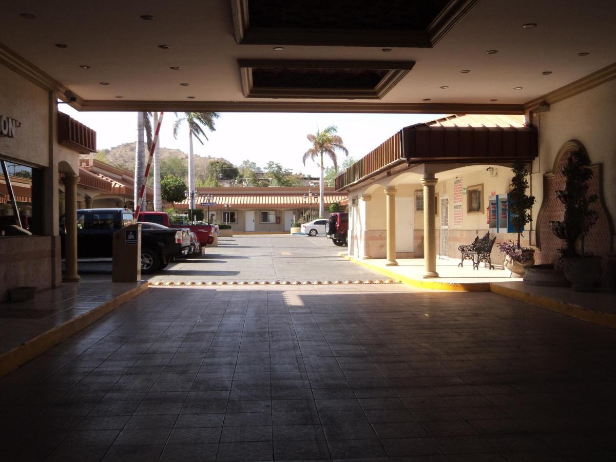 Hotel San Martin Hermosillo Bagian luar foto