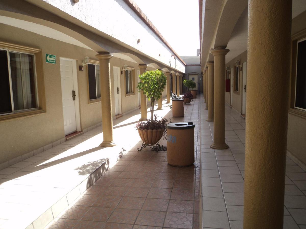 Hotel San Martin Hermosillo Bagian luar foto
